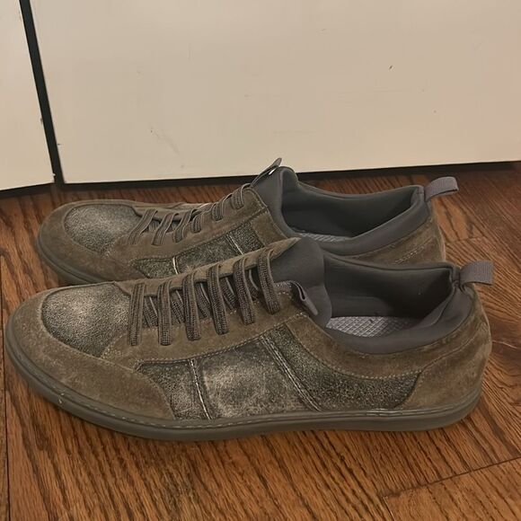 johnnie-O Mens Authentic Sneaker Fashion Sneaker Size 11.5